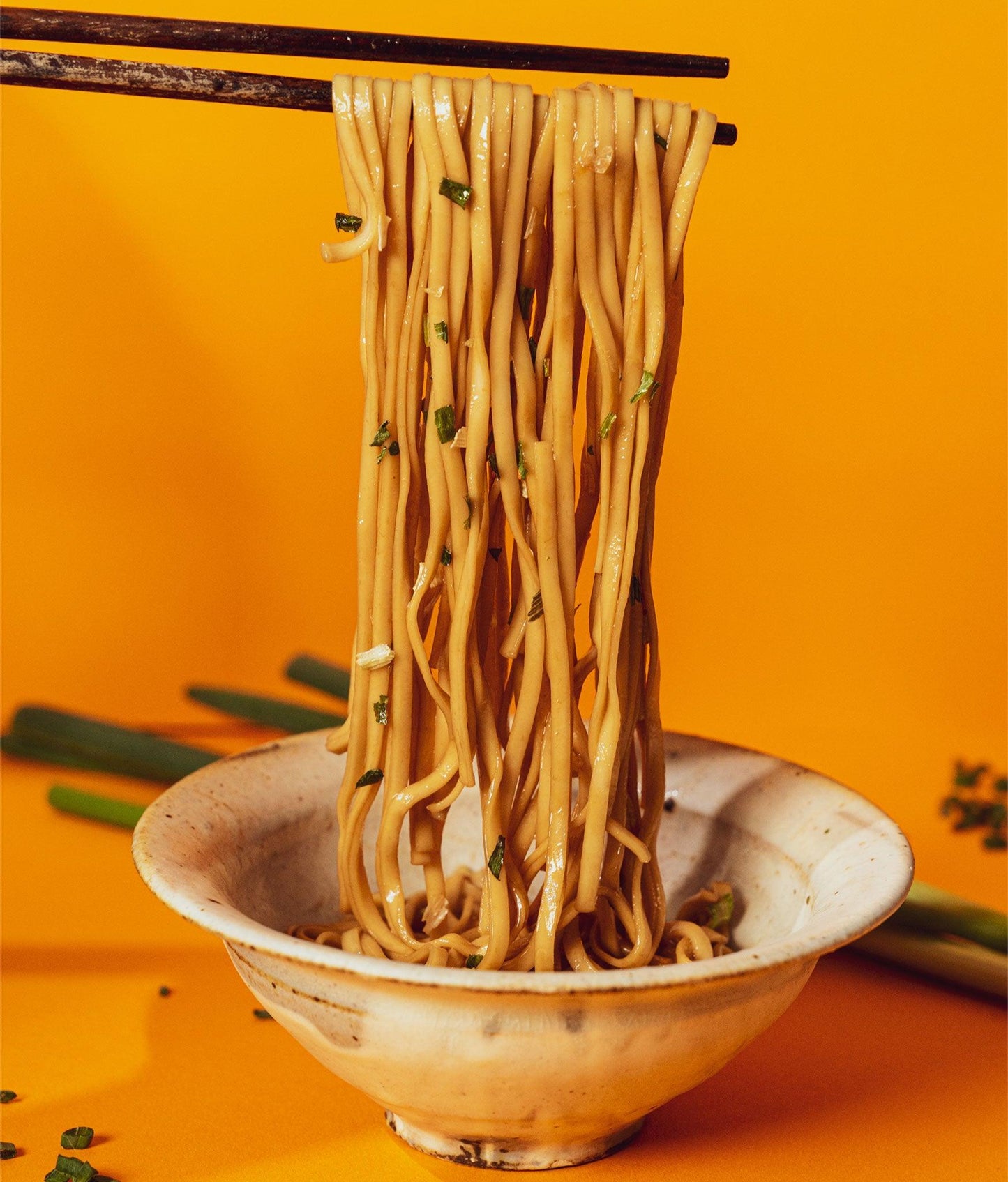 Soy Scallion Oil Oat Noodles (8-Pack) - NOMMii